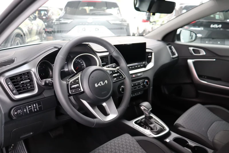 Kia Ceed 1.5/T-GDI/140HP/DCT/NAVI/CAM/CARPLAY/LED/278f, снимка 10 - Автомобили и джипове - 50820099