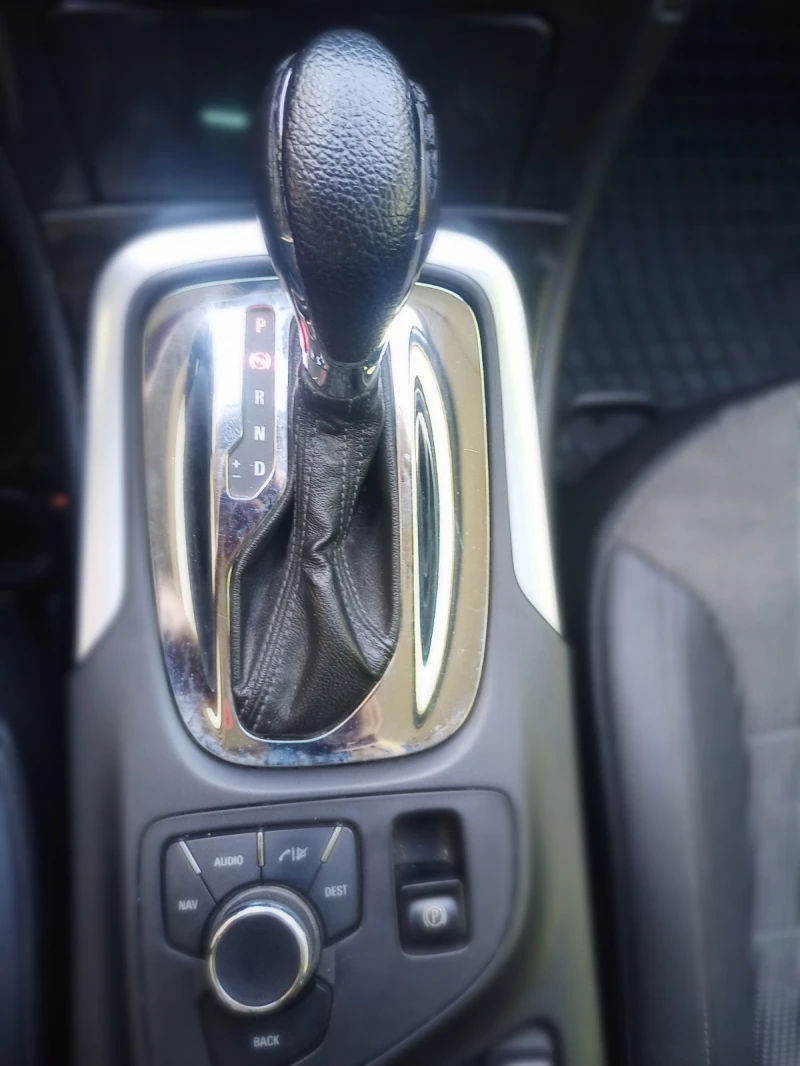 Opel Insignia, снимка 10 - Автомобили и джипове - 52618280