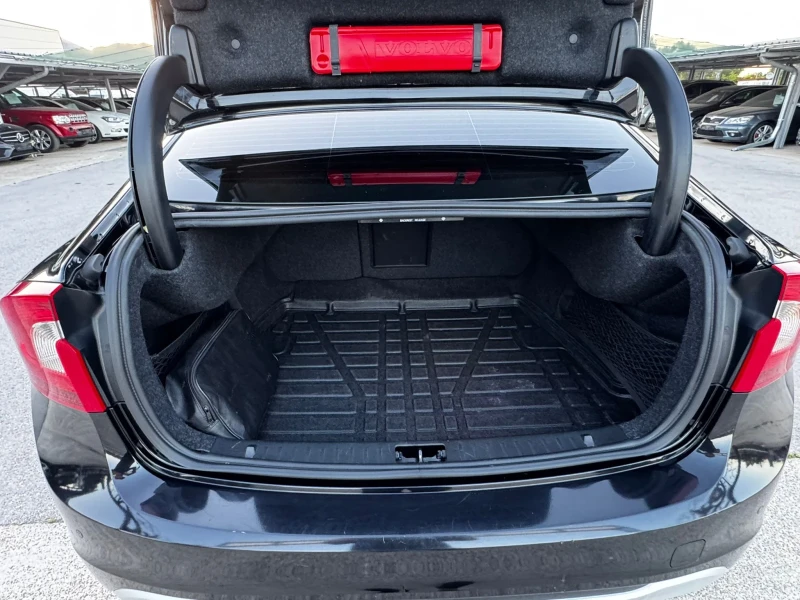 Volvo S60 Топ състояние 100% Реални километри доказуеми, снимка 6 - Автомобили и джипове - 51780429