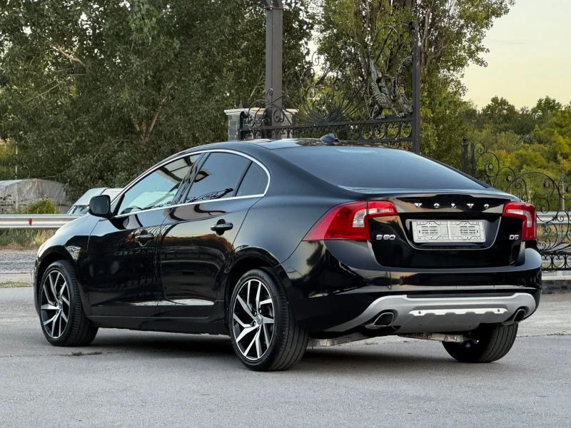 Volvo S60 Топ състояние 100% Реални километри доказуеми, снимка 3 - Автомобили и джипове - 51780429