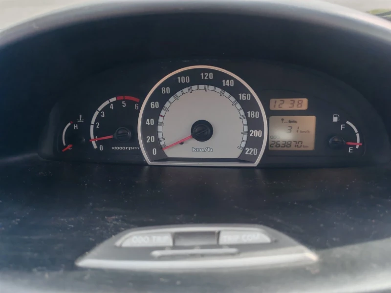 Hyundai Matrix 1.5, снимка 12 - Автомобили и джипове - 52154201