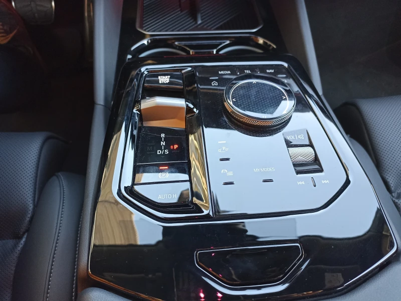 BMW 520 xd M-pack, снимка 14 - Автомобили и джипове - 52718158