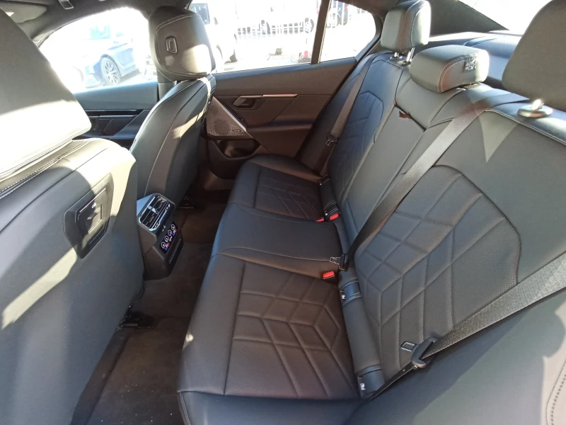 BMW 520 xd M-pack, снимка 11 - Автомобили и джипове - 52718158