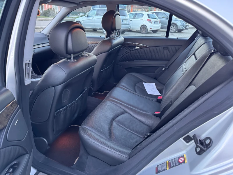 Mercedes-Benz E 320  CDI 4MATIC AVANTGARDE, снимка 15 - Автомобили и джипове - 52788744