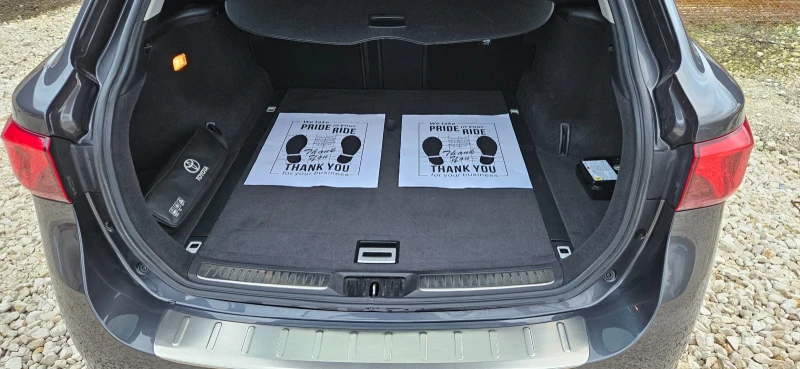 Toyota Avensis 1.8, full * като нова * 109800км* , снимка 10 - Автомобили и джипове - 52789305