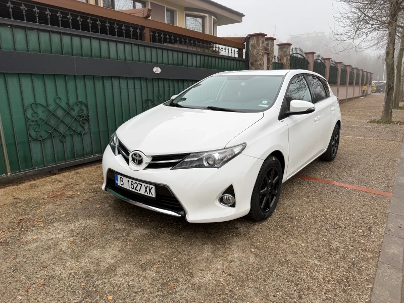 Toyota Auris, снимка 2 - Автомобили и джипове - 52856438