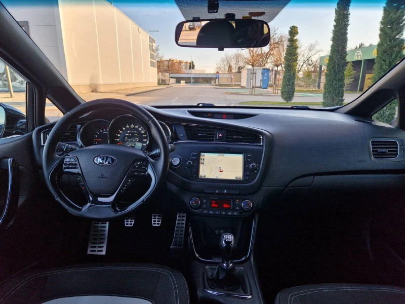 Kia Ceed Kia Ceed-GT Line /Navi/Led/Camera/Keyless/Euro-6B/, снимка 6 - Автомобили и джипове - 52915277