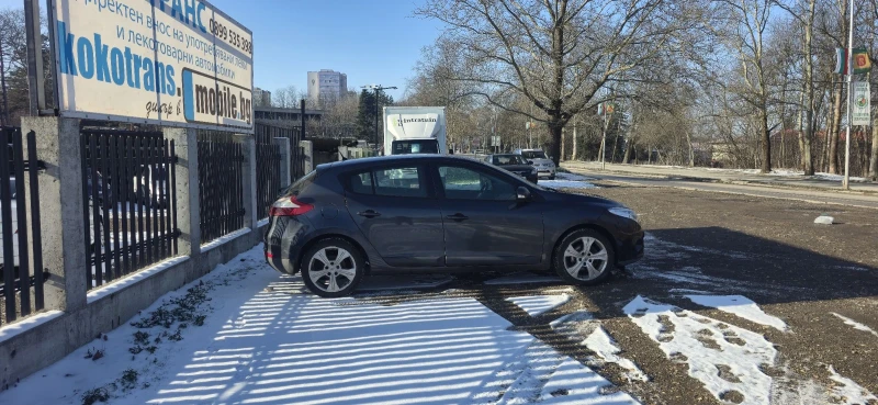 Renault Megane 1.6i Газ/Бензин, снимка 4 - Автомобили и джипове - 53132746