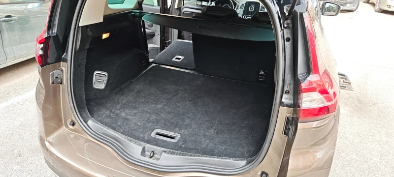 Renault Grand scenic, снимка 12 - Автомобили и джипове - 53482145