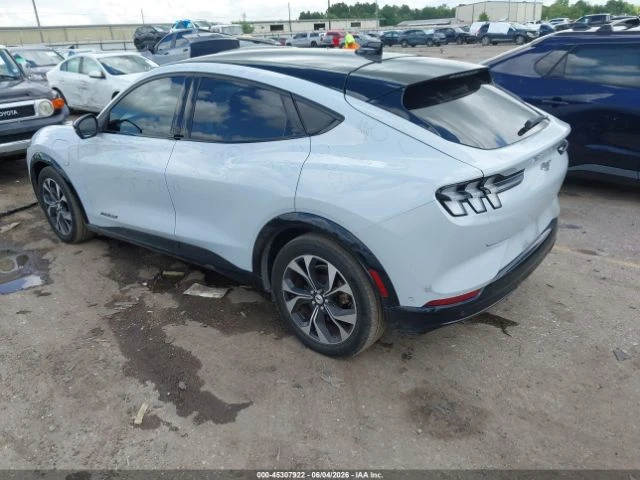 Ford Mustang Mach-E PREMIUM AWD* КОЖА* ПОДГРЕВ* ПАНОРАМА* LED* , снимка 3 - Автомобили и джипове - 55512968