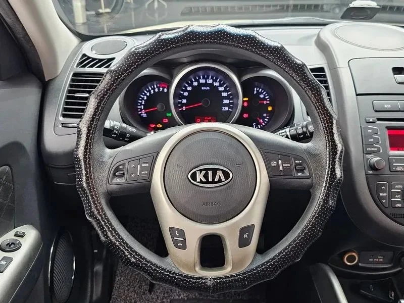 Kia Soul, снимка 12 - Автомобили и джипове - 56727333