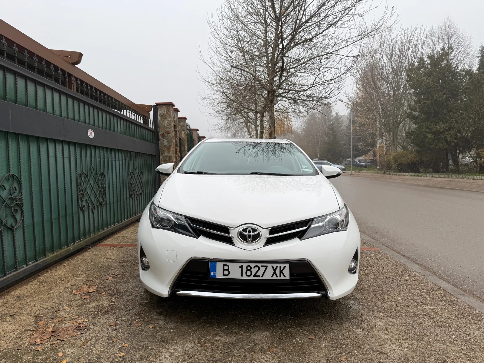 Toyota Auris, снимка 1