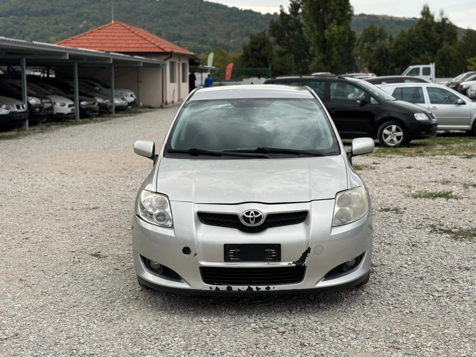 Toyota Auris 1.4D4D/90кс - изображение 2