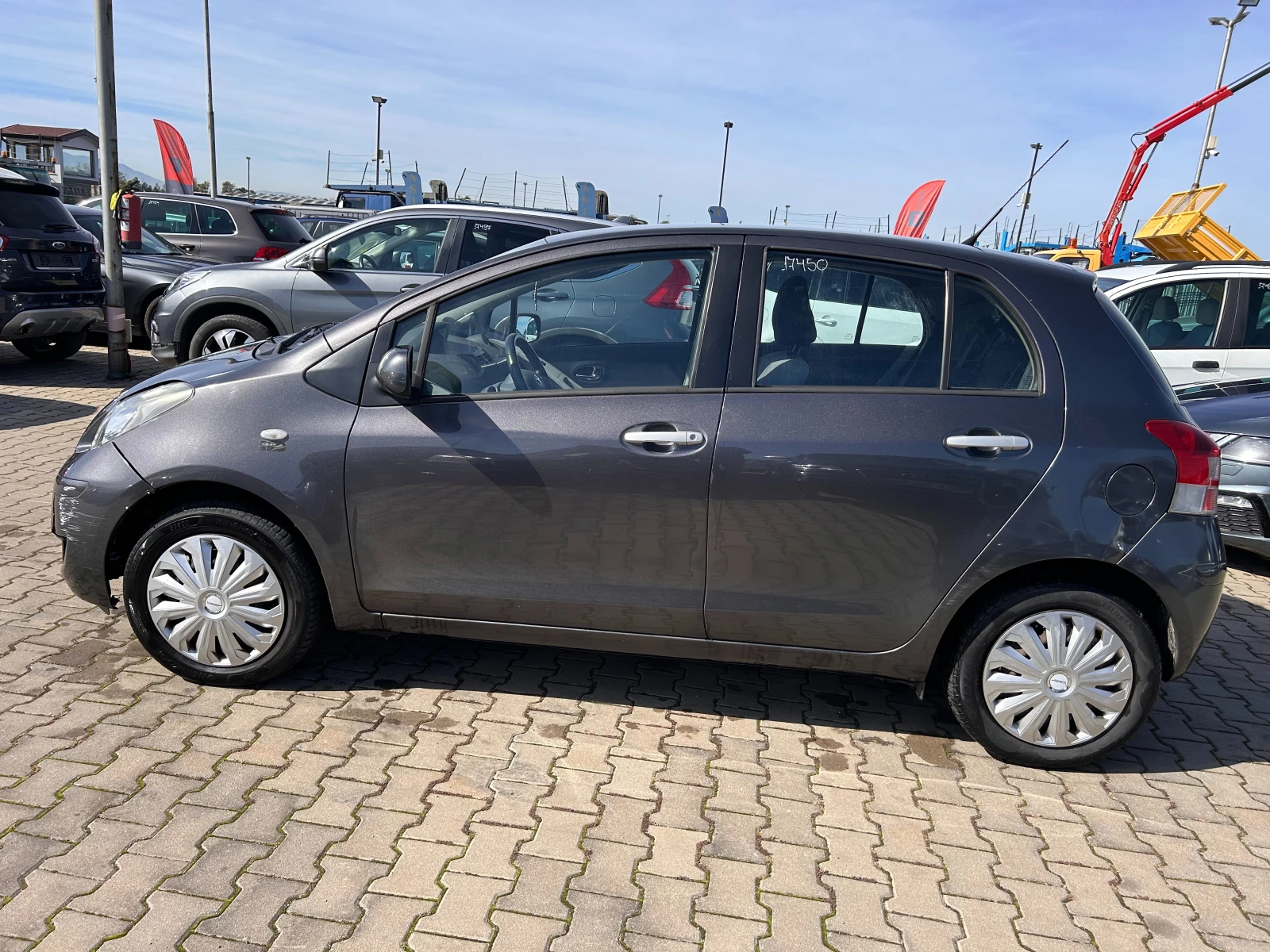 Toyota Yaris 1.0VVT-i NAVI ЛИЗИНГ - изображение 9