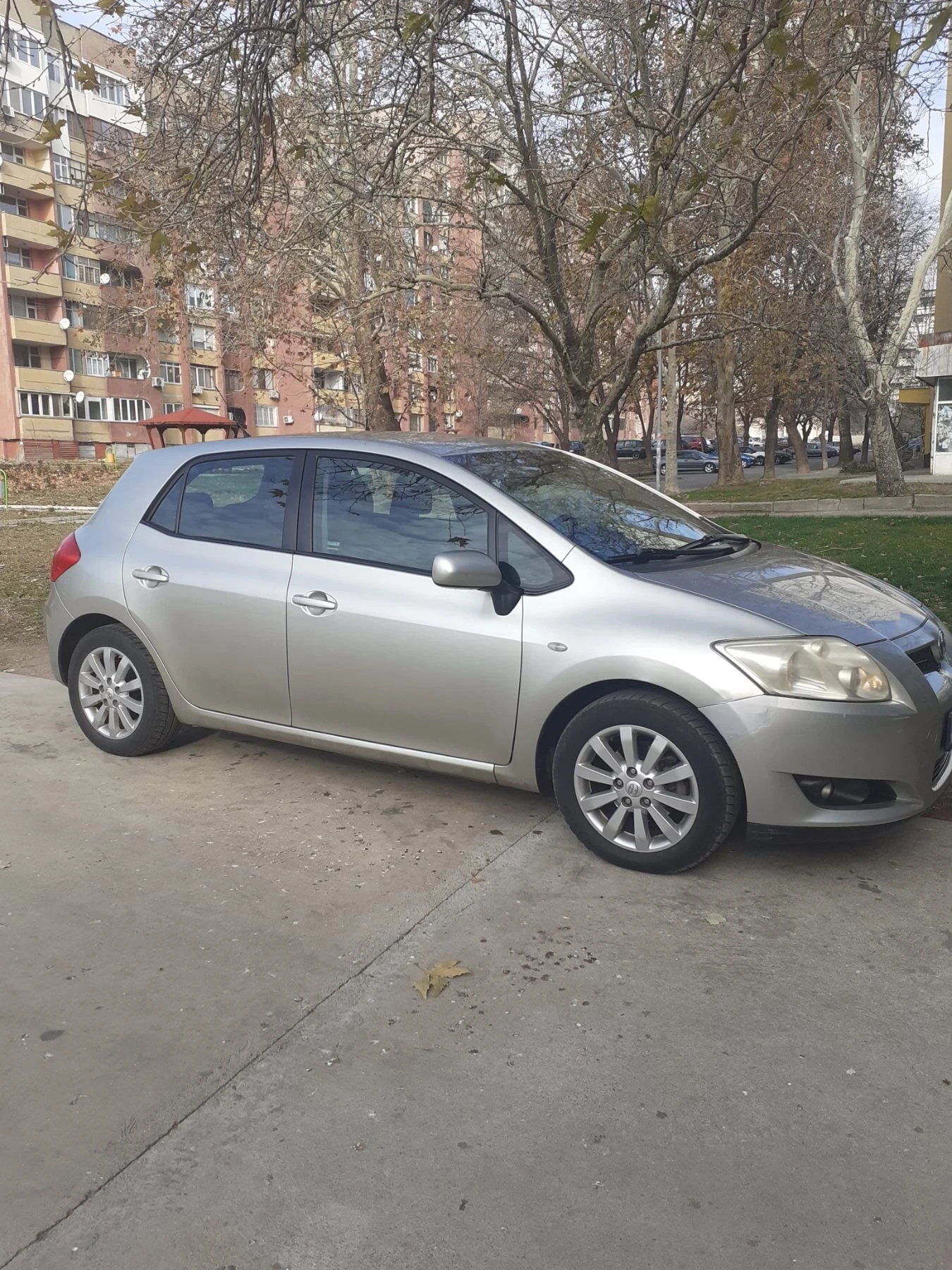 Toyota Auris  - изображение 3