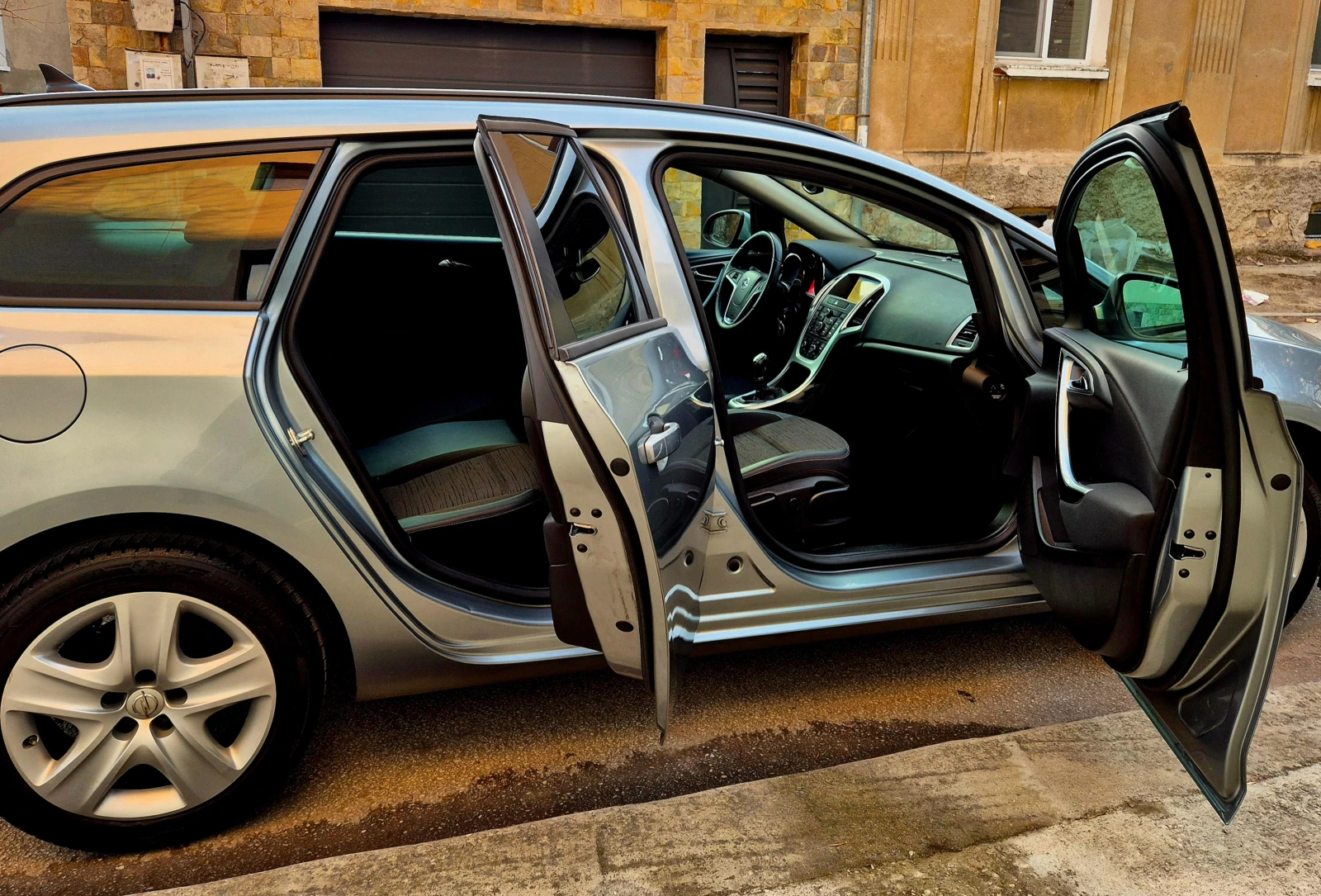 Opel Astra 2.0d-COSMO-NAVI-6speed | Mobile.bg   12