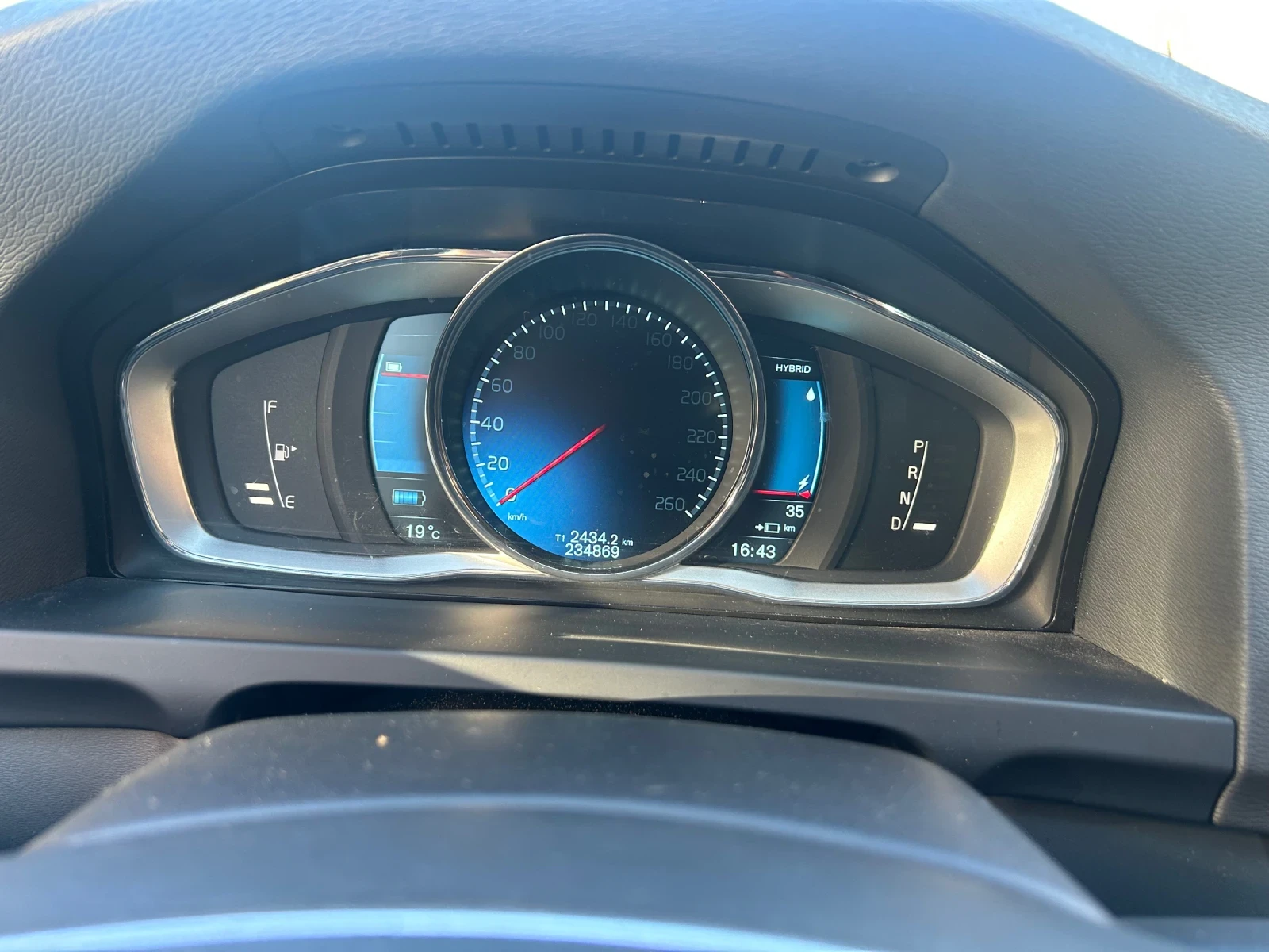 Volvo V60 2, 4 WD/D6, plug in hybrid/286 .. | Mobile.bg   14