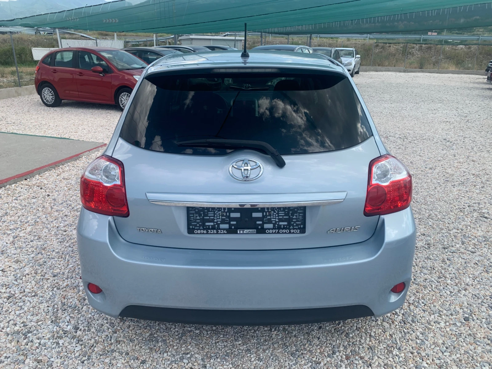 Toyota Auris 2.0D4D 126кс 6скр - изображение 8