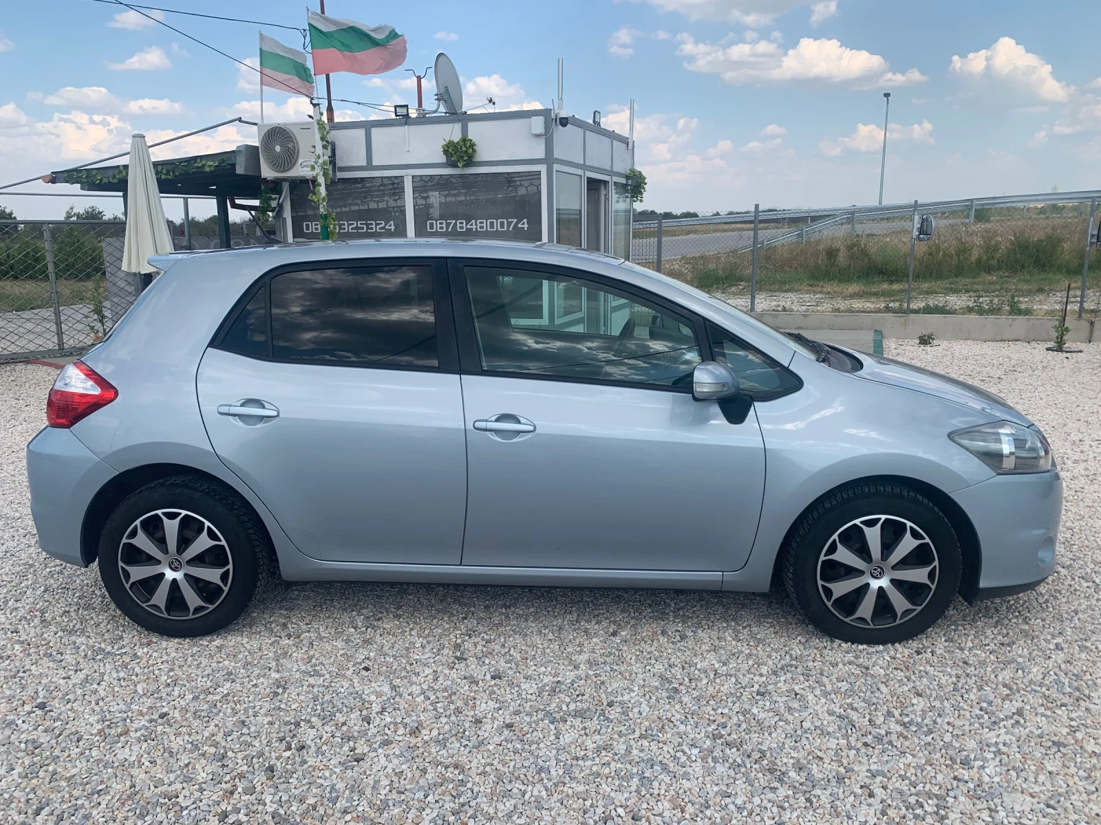 Toyota Auris 2.0D4D 126кс 6скр - изображение 5