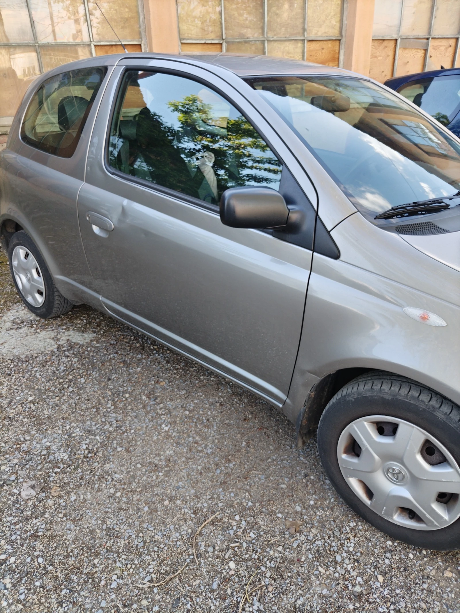 Toyota Yaris  - изображение 2