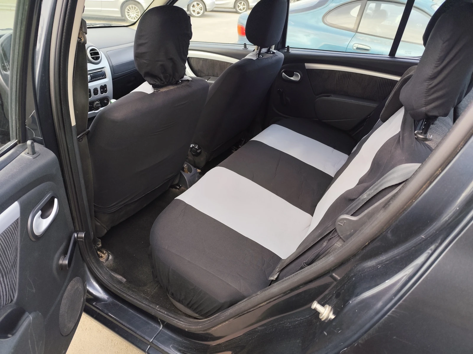Dacia Sandero 1.4/LPG/klima - изображение 10