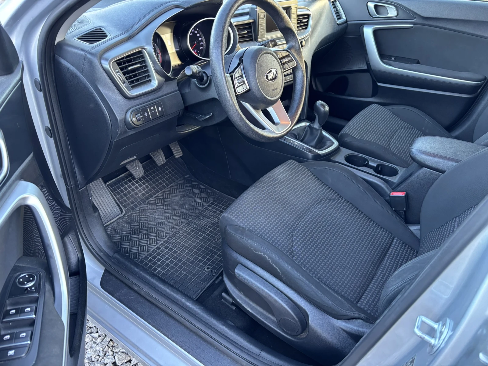 Kia Ceed LX 1.4 100 hp - изображение 7