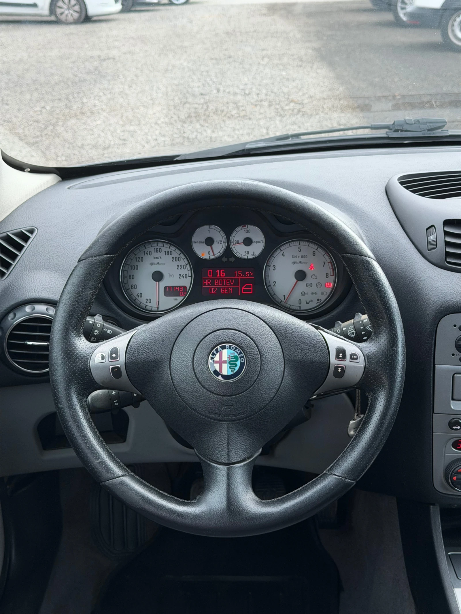 Alfa Romeo 147 1.6i 16V Twin Spark  | Mobile.bg   13