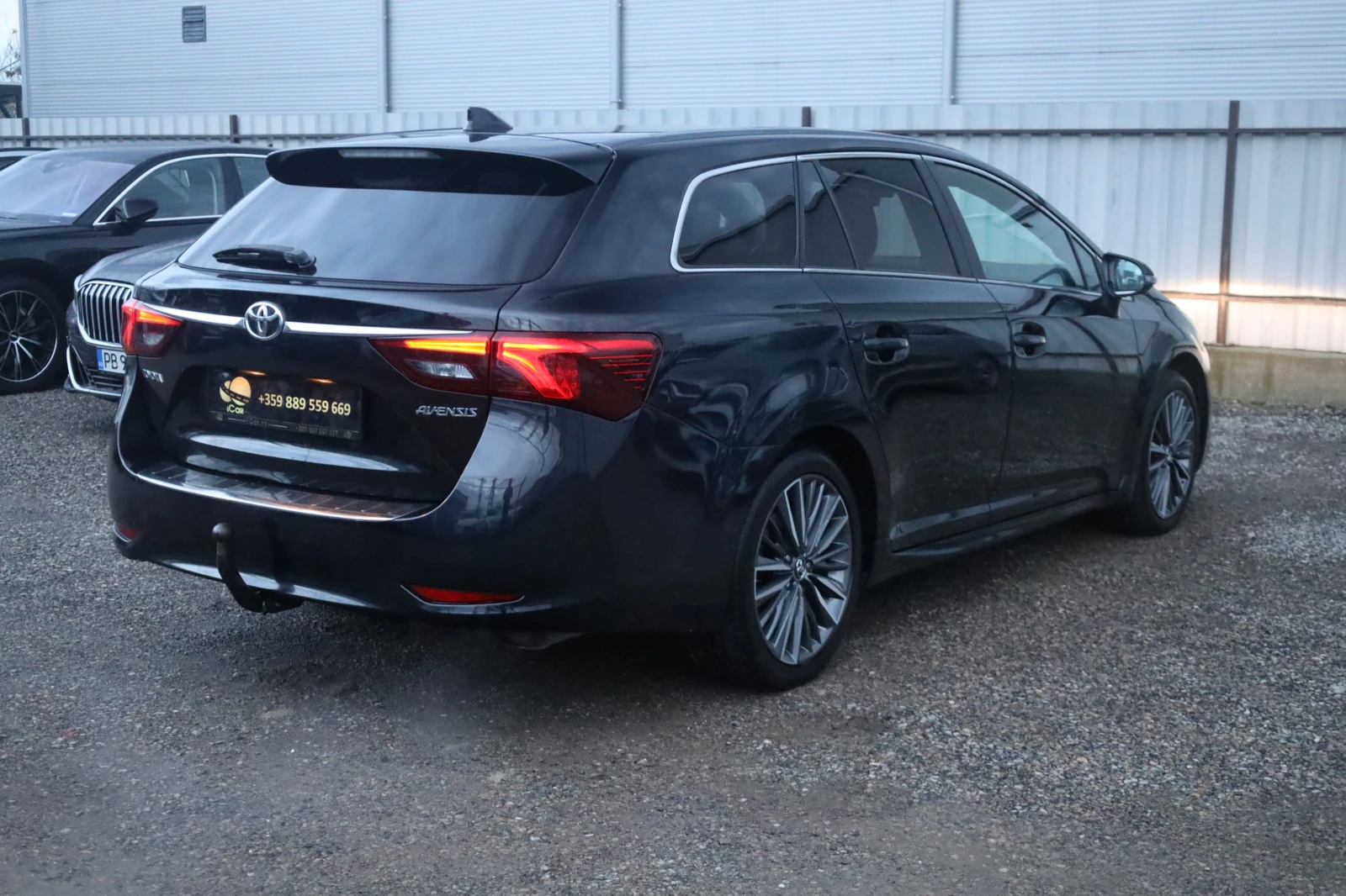 Toyota Avensis Touring 1.8i Automat PANO KAM SzH AHK Navi #iCarbg | Mobile.bg   4