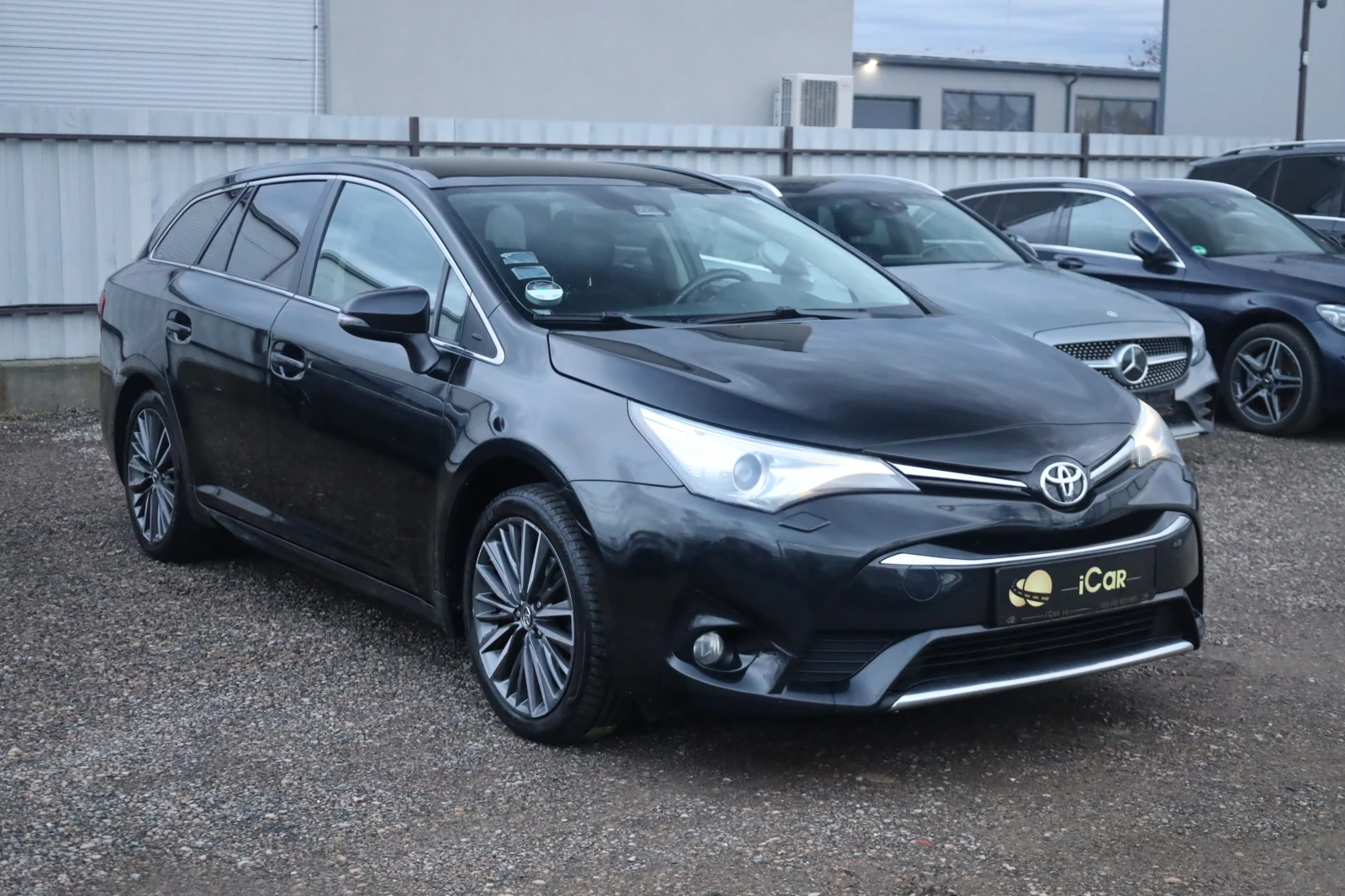 Toyota Avensis Touring 1.8i Automat PANO KAM SzH AHK Navi #iCarbg | Mobile.bg   3