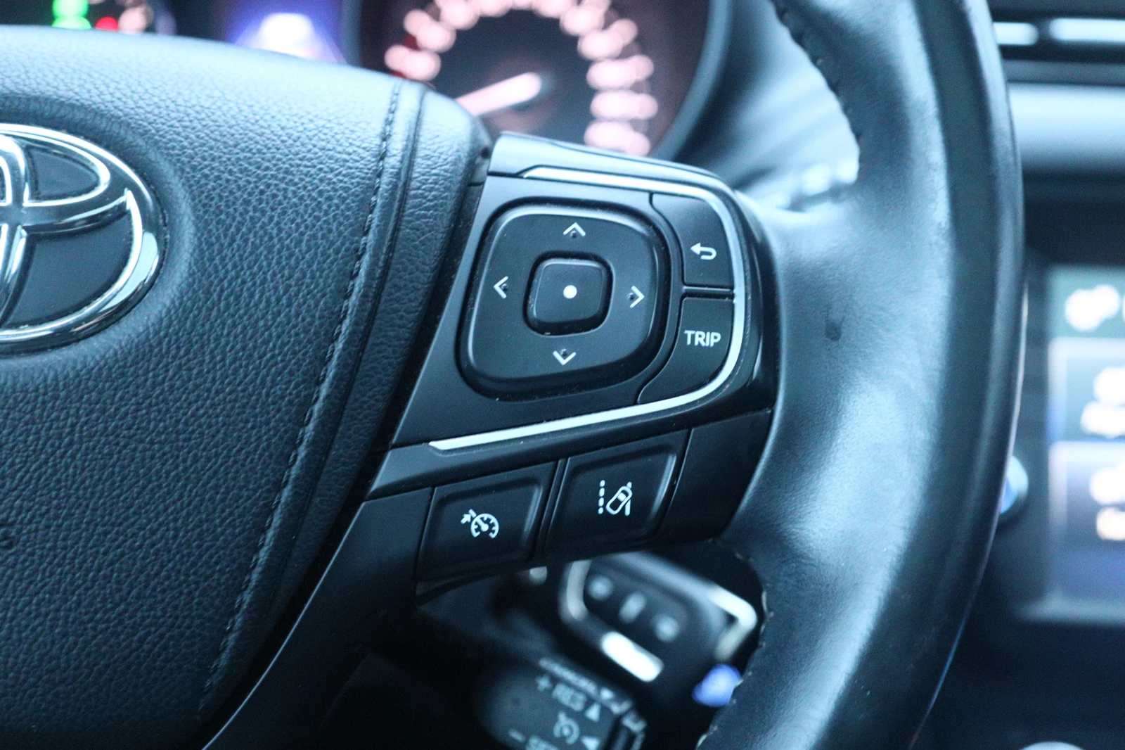 Toyota Avensis Touring 1.8i Automat PANO KAM SzH AHK Navi #iCarbg | Mobile.bg   16