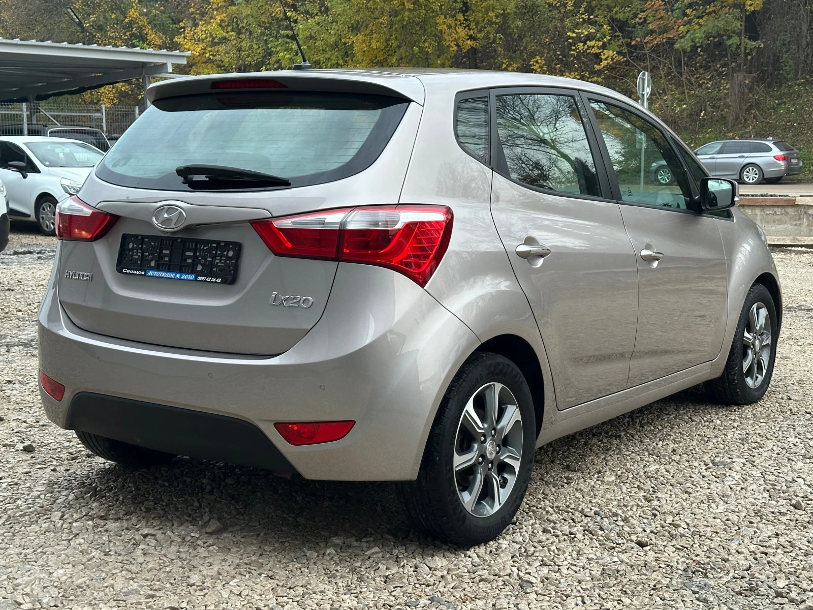 Hyundai Ix20 1.4BENZIN* FACE* NAVI* EVRO6 - изображение 4