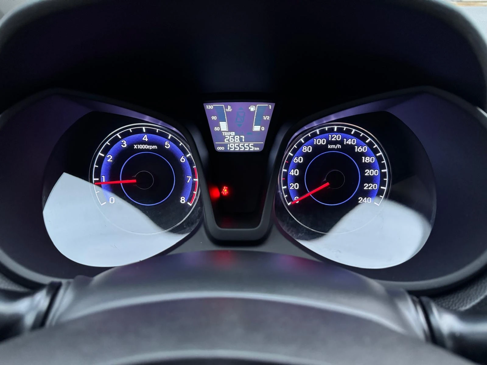 Hyundai Ix20 1.4BENZIN* FACE* NAVI* EVRO6 - изображение 10