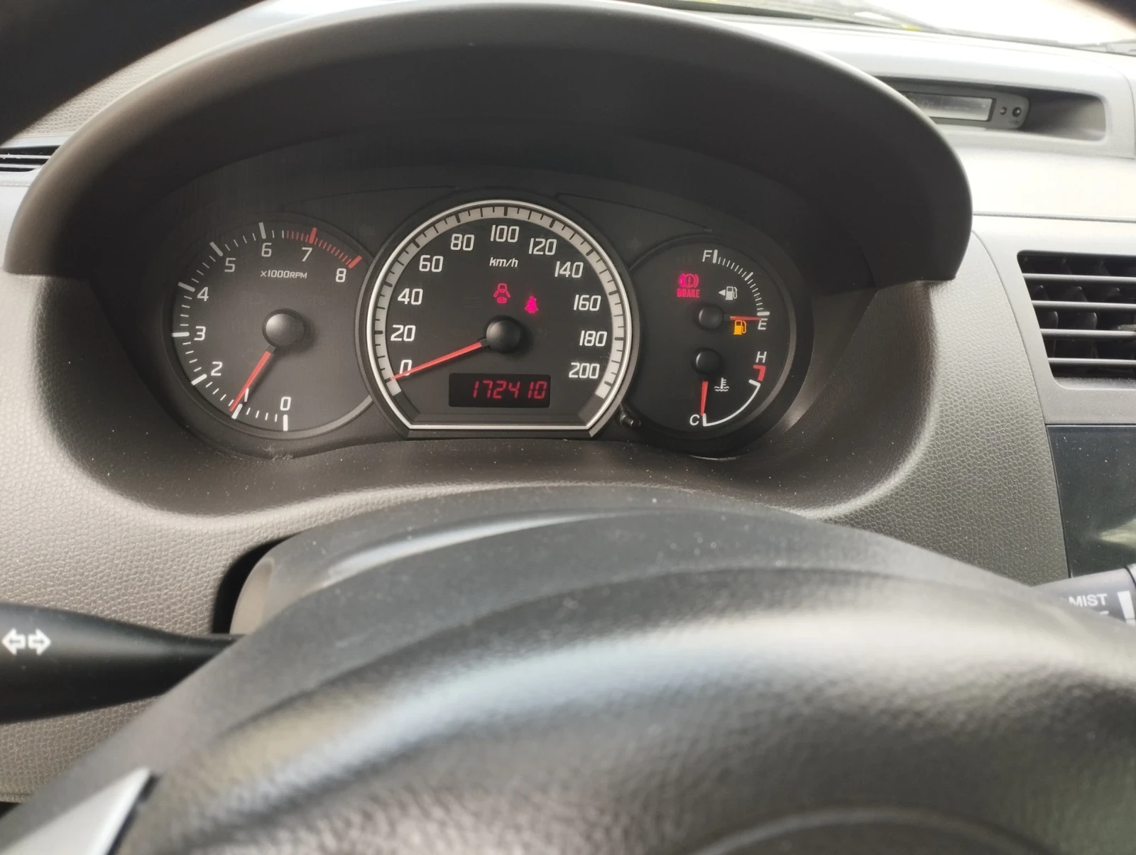 Suzuki Swift 1.3 - изображение 8