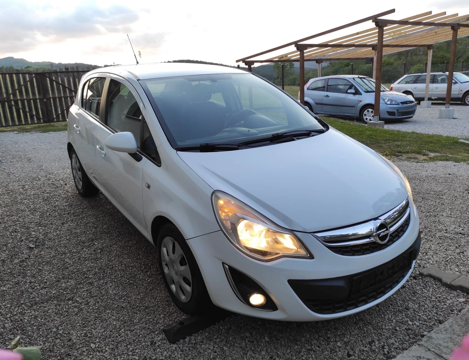 Opel Corsa /// BENZIN / GAS / EURO5 - изображение 4