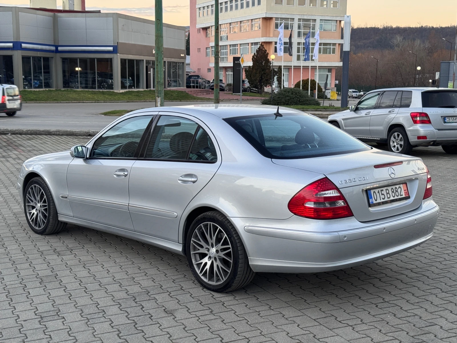 Mercedes-Benz E 320  CDI 4MATIC AVANTGARDE - изображение 6