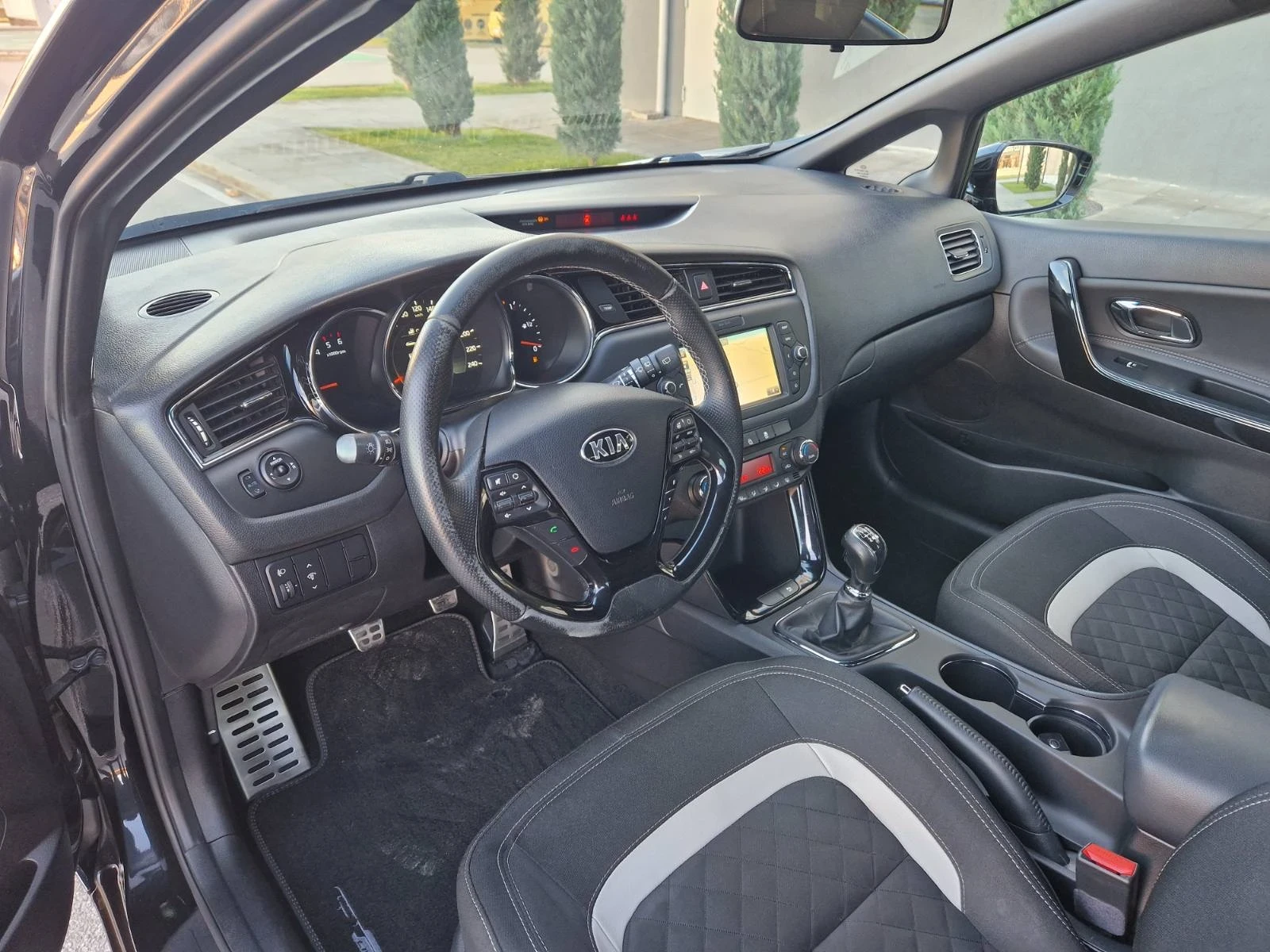 Kia Ceed Kia Ceed-GT Line /Navi/Led/Camera/Keyless/Euro-6B/ - изображение 7