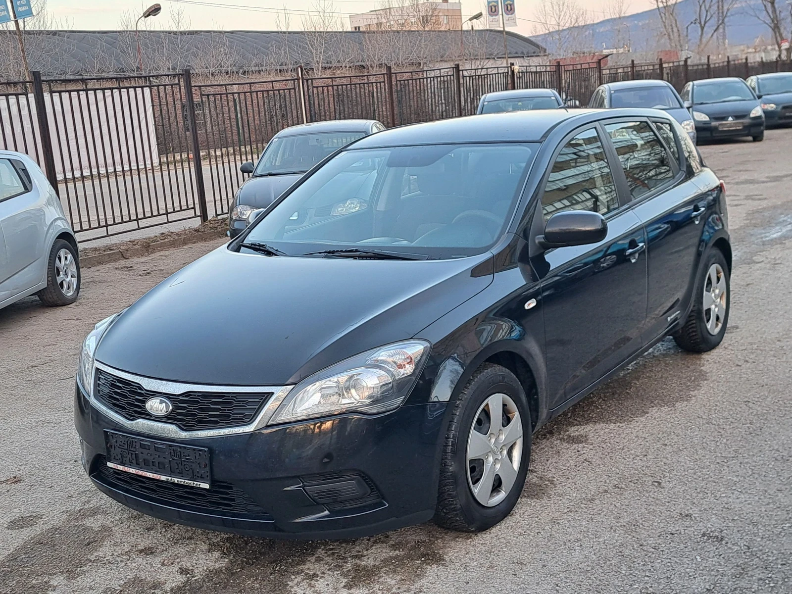 Kia Ceed 1, 6crdi FaceLift  - изображение 4
