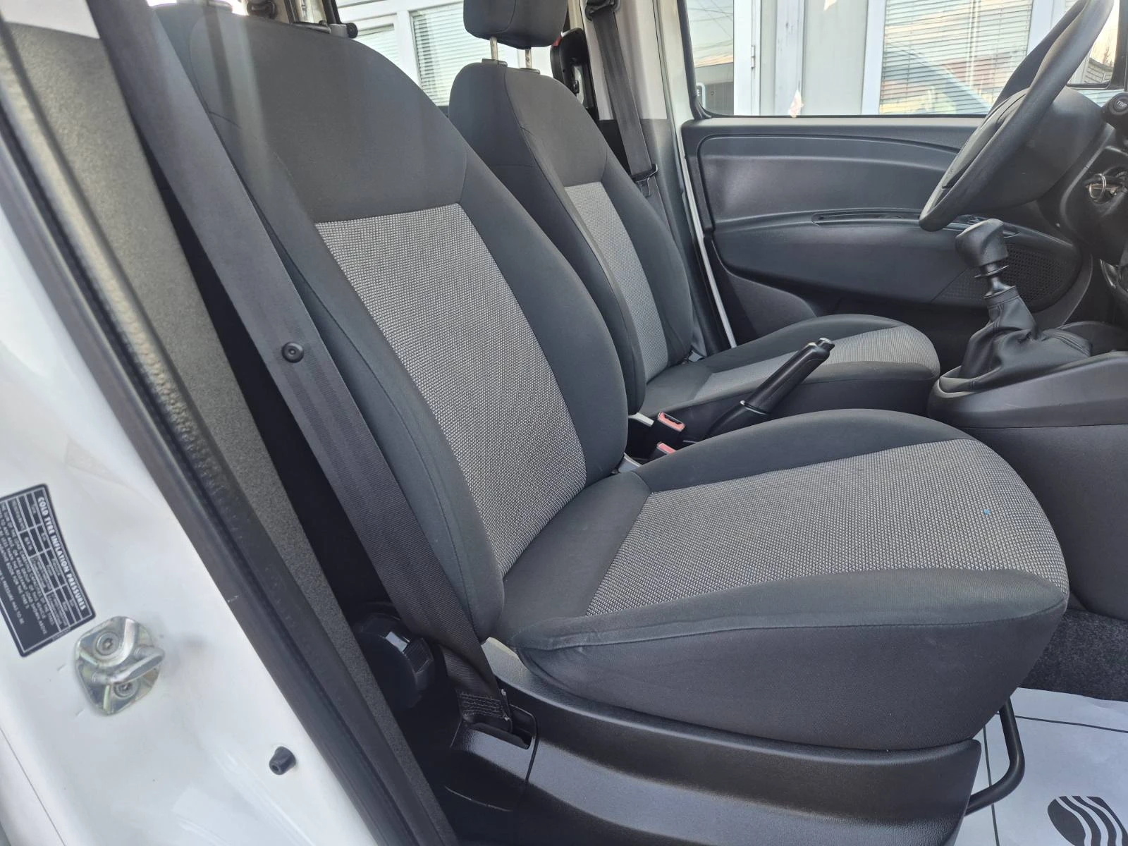 Fiat Doblo 1.4i-95кс-7 МЕСТА!!!-MAXY, снимка 11 - Автомобили и джипове - 53762482