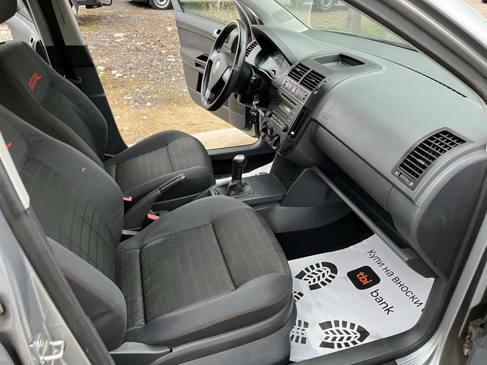 VW Polo 1.4i GOAL 80кс, снимка 9 - Автомобили и джипове - 54027135