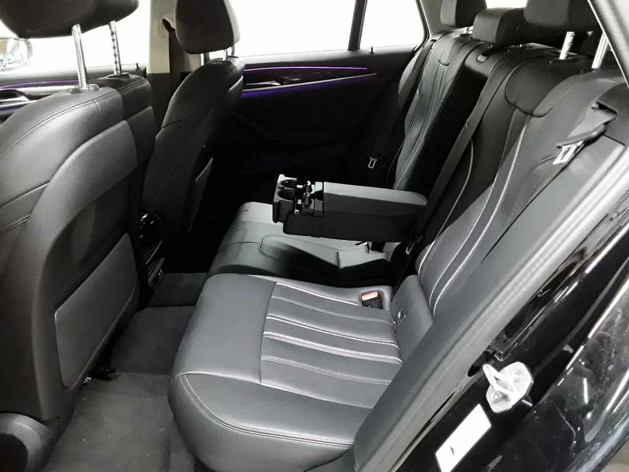 BMW 530E Touring 530e Luxury - Хибрид , снимка 5 - Автомобили и джипове - 54278424