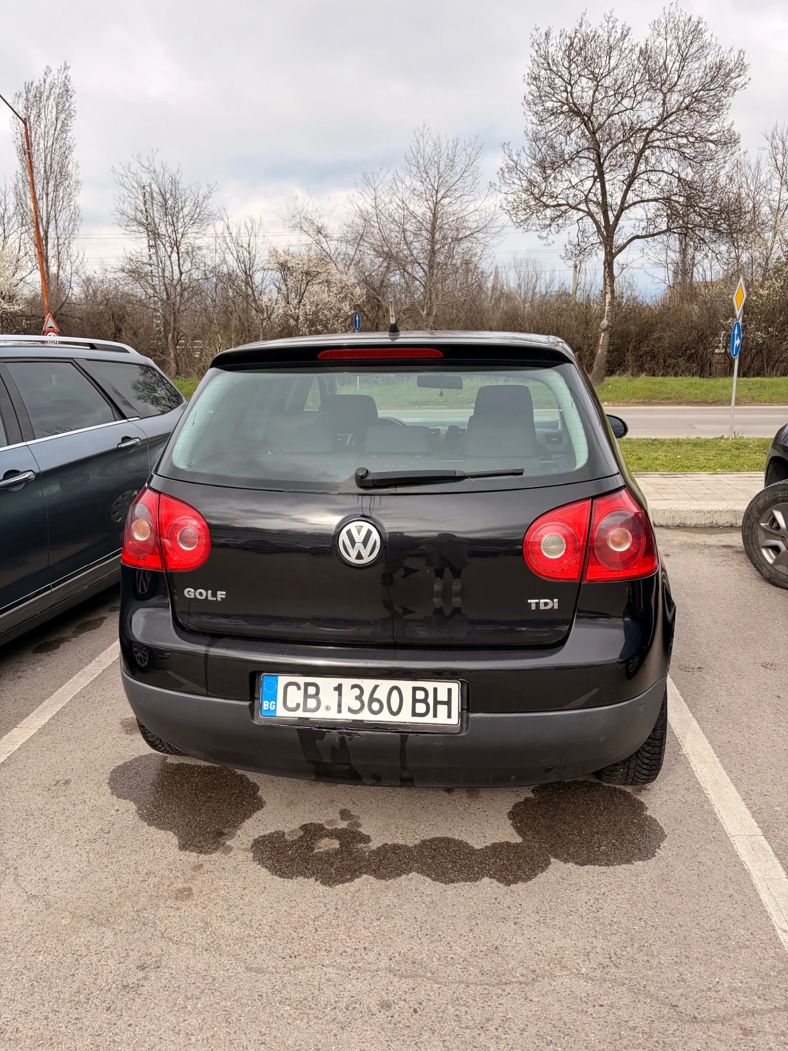 VW Golf V, снимка 3 - Автомобили и джипове - 54379271