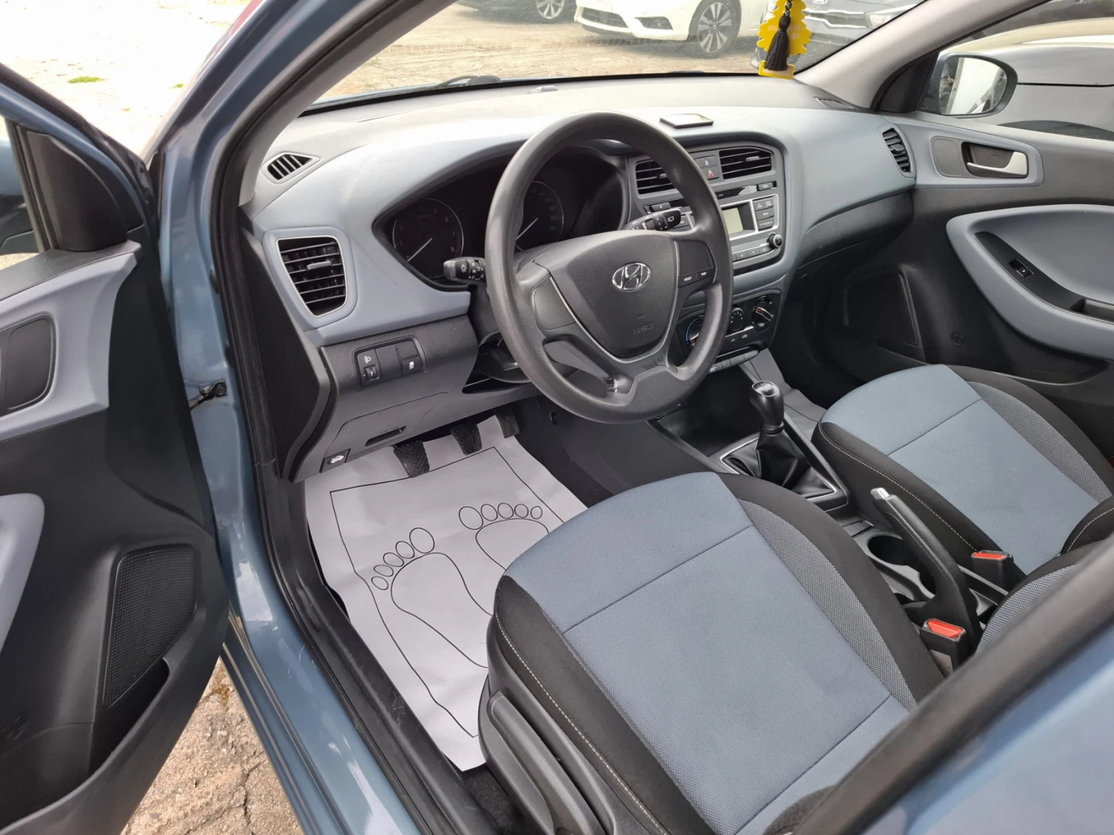 Hyundai I20 1.2 EURO6 , снимка 5 - Автомобили и джипове - 54638174