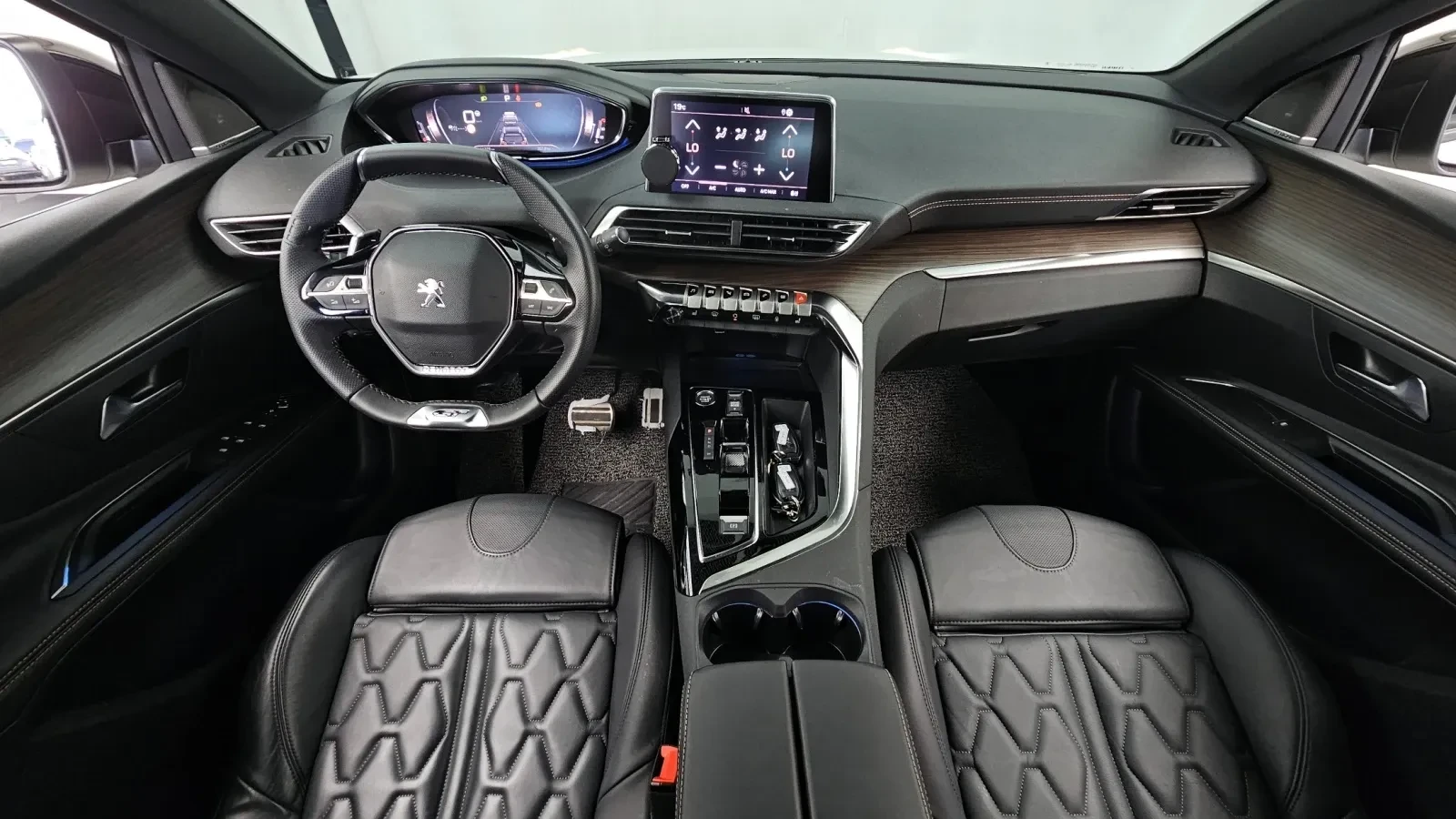 Peugeot 3008, снимка 13 - Автомобили и джипове - 54864120