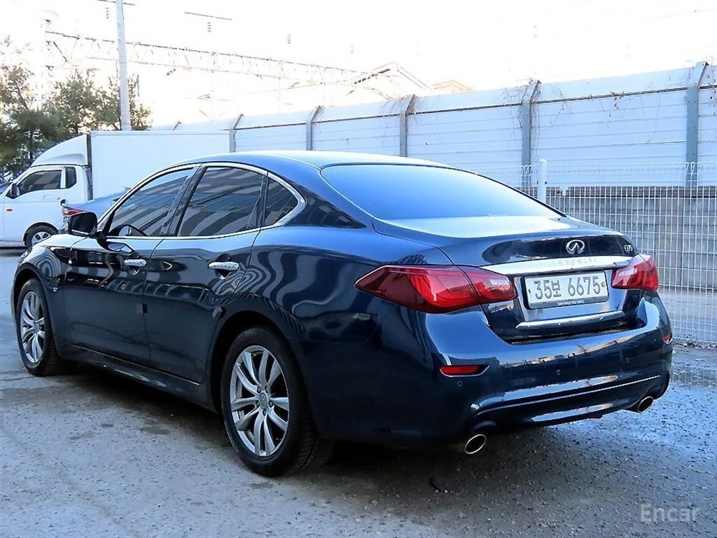 Infiniti Q70 3.7* V6, снимка 3 - Автомобили и джипове - 54964748