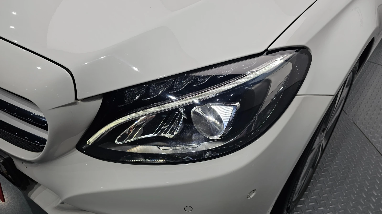 Mercedes-Benz C 220, снимка 7 - Автомобили и джипове - 54968387