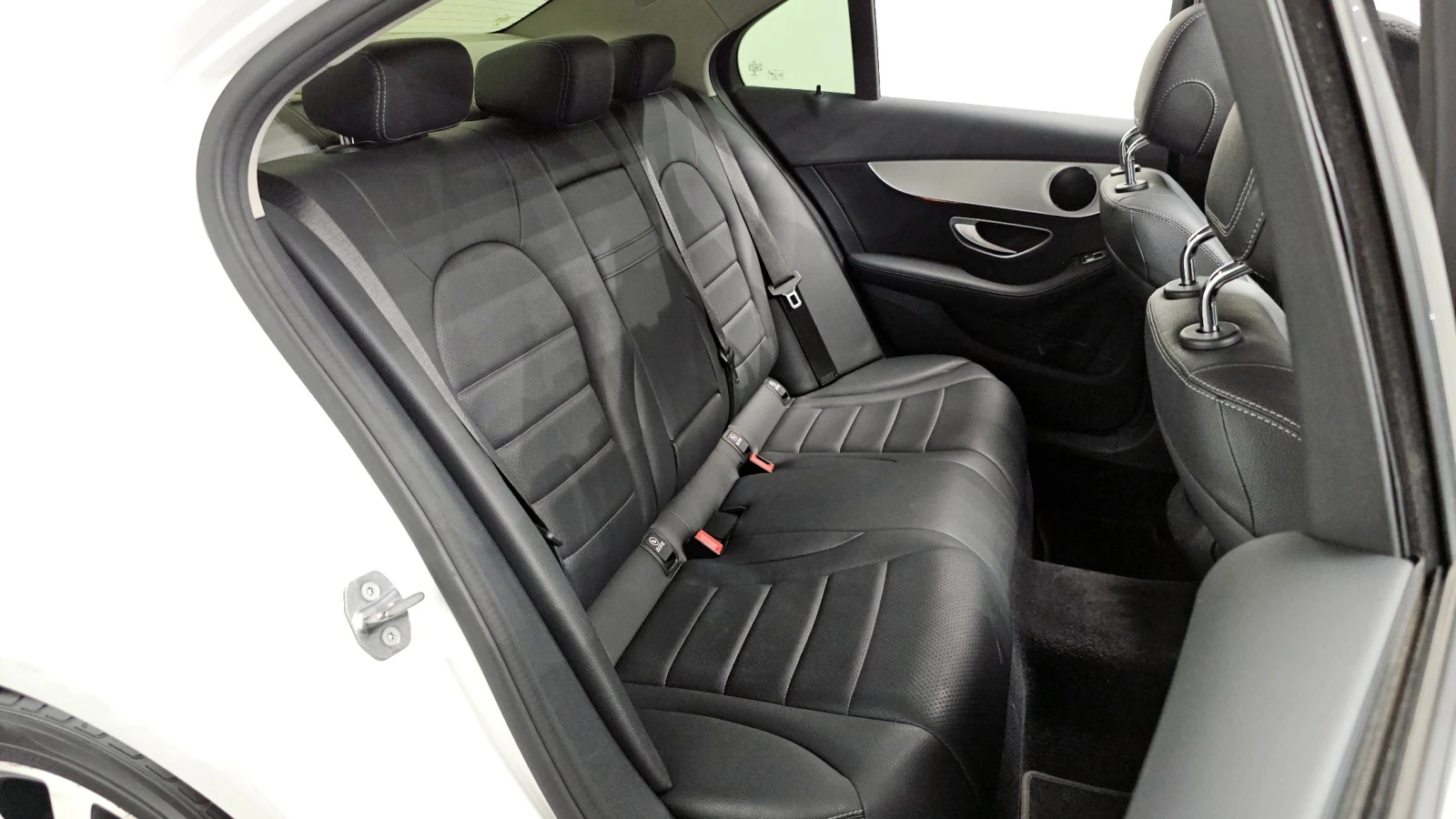 Mercedes-Benz C 220, снимка 14 - Автомобили и джипове - 54968387