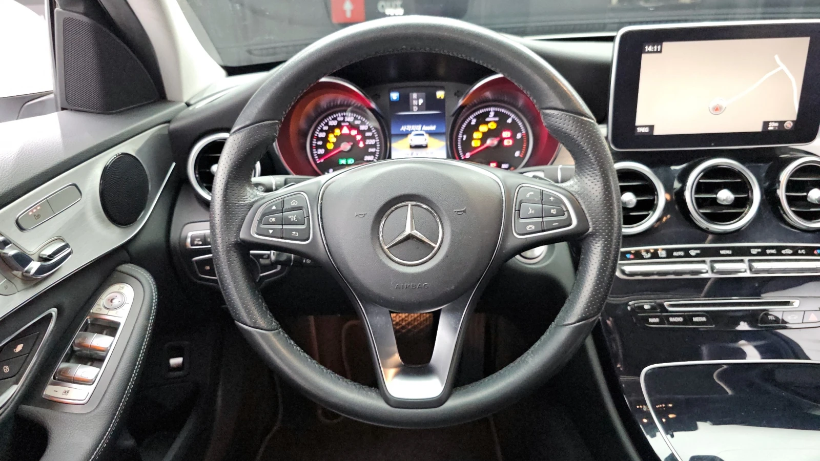 Mercedes-Benz C 220, снимка 16 - Автомобили и джипове - 54968387