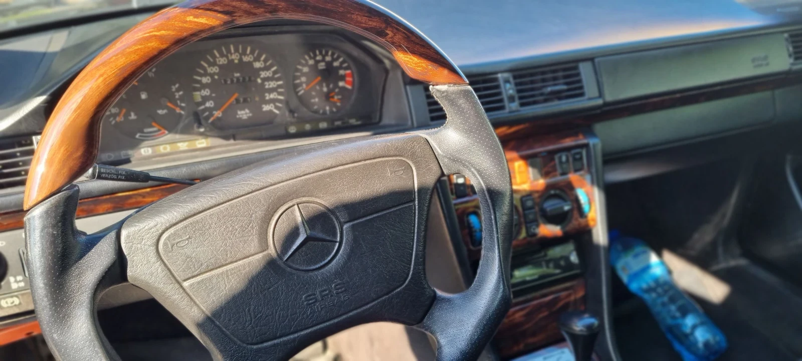 Mercedes-Benz E 320, снимка 8 - Автомобили и джипове - 55407871