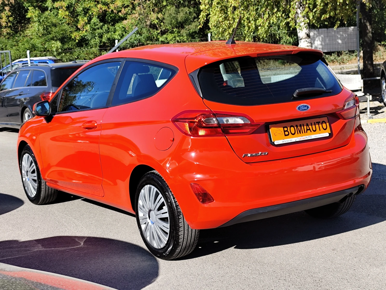 Ford Fiesta 1.1i* EURO6B* LANE ASSIST.* Klima* , снимка 6 - Автомобили и джипове - 55974789