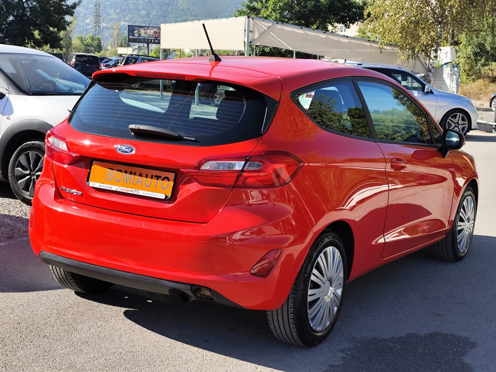 Ford Fiesta 1.1i* EURO6B* LANE ASSIST.* Klima* , снимка 4 - Автомобили и джипове - 55974789